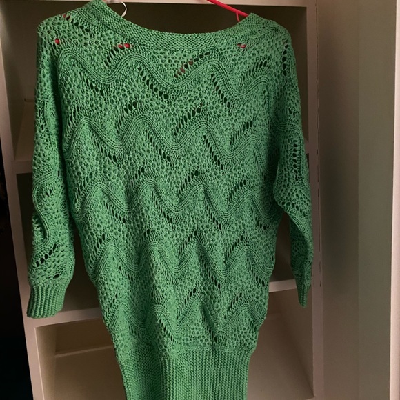 Lilly Pulitzer Sweater - Picture 1 of 2